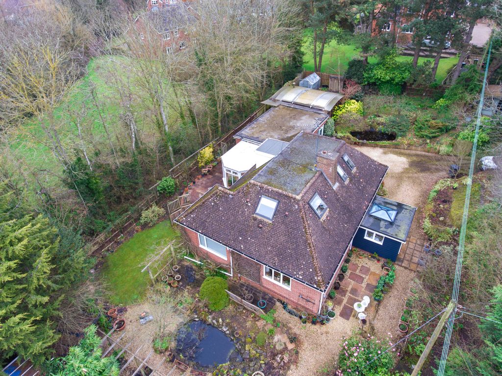 4 bed detached house for sale in Dark Lane, Astwood Bank, Redditch, Worcestershire B96, £599,995