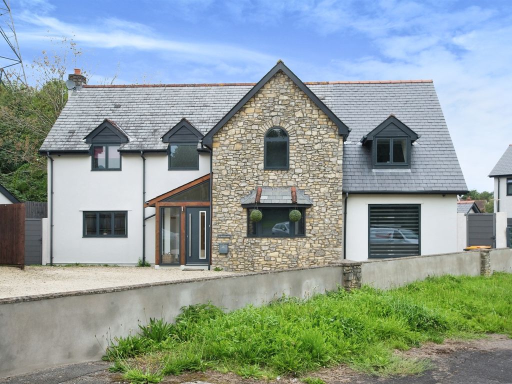 4 bed detached house for sale in Blacksmiths Way, Coedkernew, Newport NP10, £656,000