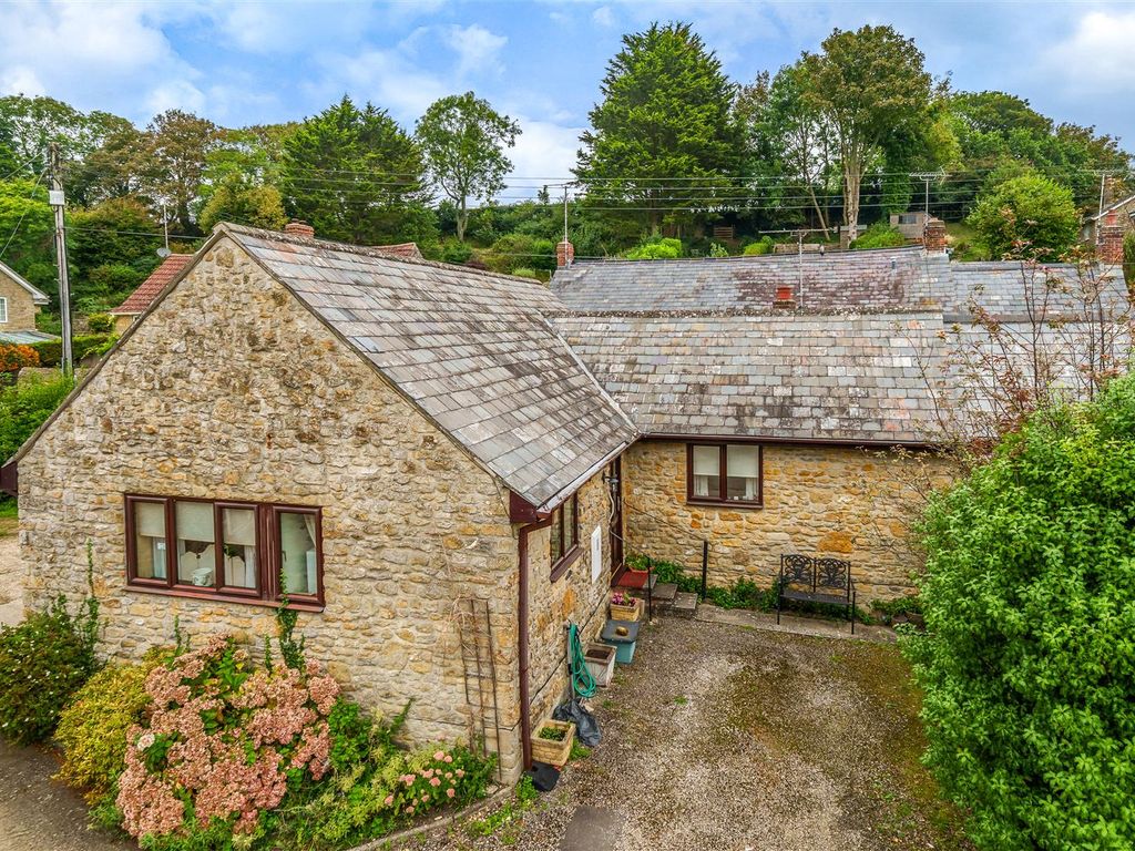 2 bed detached bungalow for sale in Barn Close, Shipton Gorge, Bridport DT6, £350,000