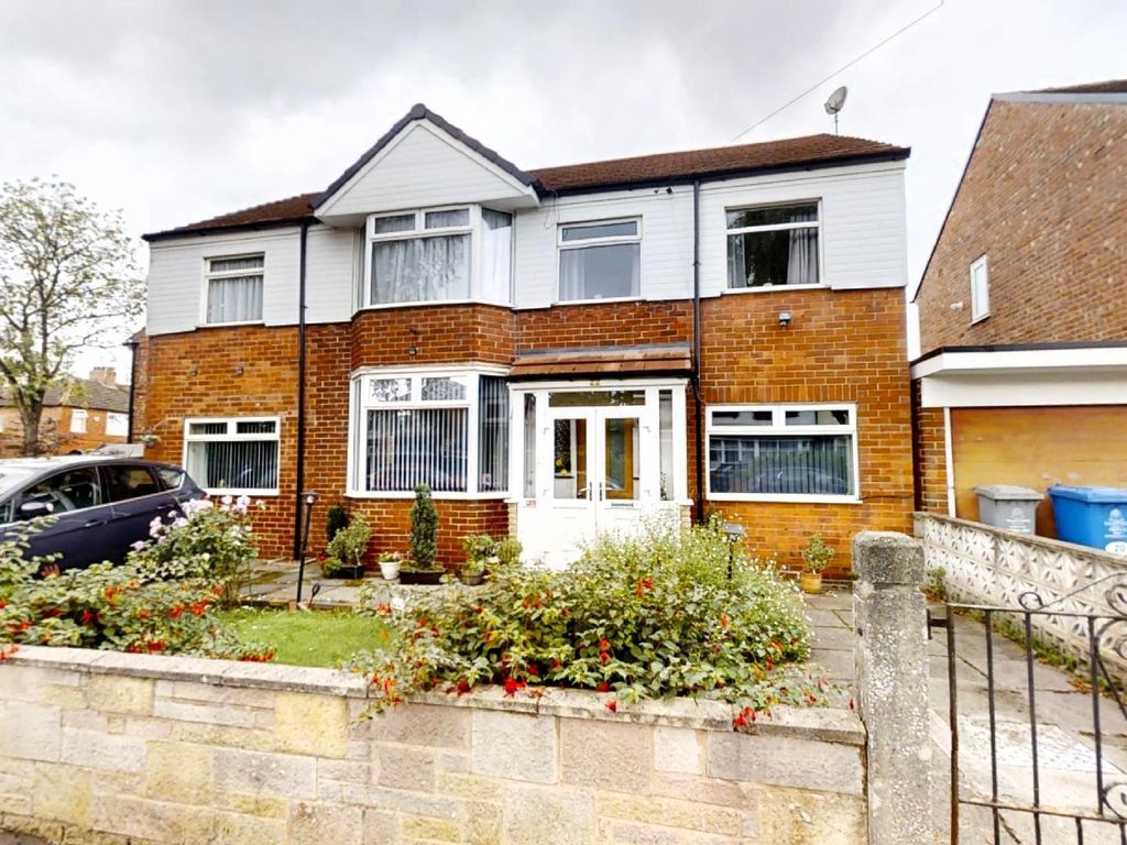 4 bed detached house for sale in Craig Avenue, Urmston, Manchester M41, £470,000