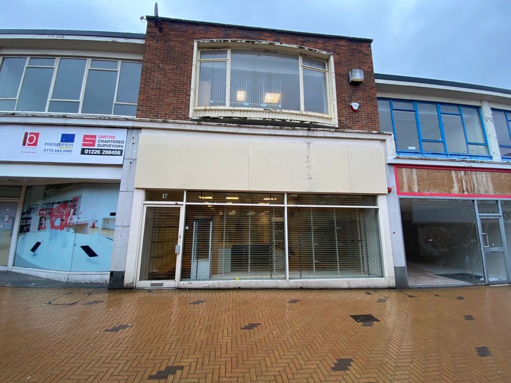 Retail premises to let in 17 Market Street, Barnsley, South Yorkshire S70, Non quoting