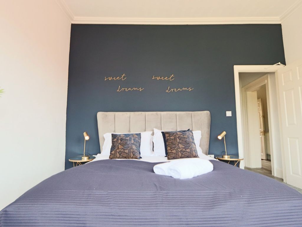 2 bed flat to rent in Kingsdown Parade, Bristol, Bristol BS6, £2,250 pcm