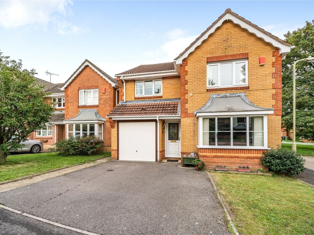 4 bed detached house for sale in Smithy Close, Holybourne, Hampshire GU34, £550,000