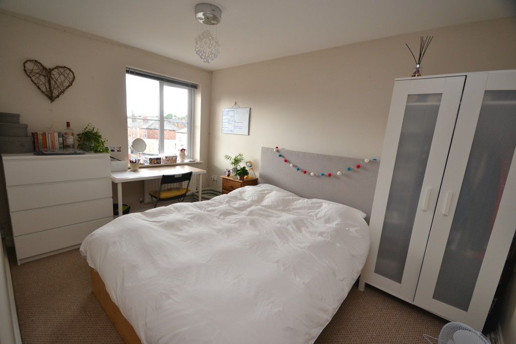 4 bed semi-detached house to rent in St. Nicholas Place, Milford Street, Derby DE1, £2,340 pcm