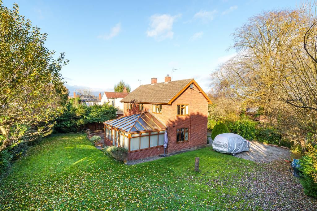 3 bed detached house for sale in Leominster, Herefordshire HR6, £450,000