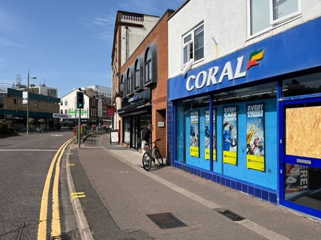 Retail premises to let in Seamoor Road, Bournemouth BH4, £20,500 pa