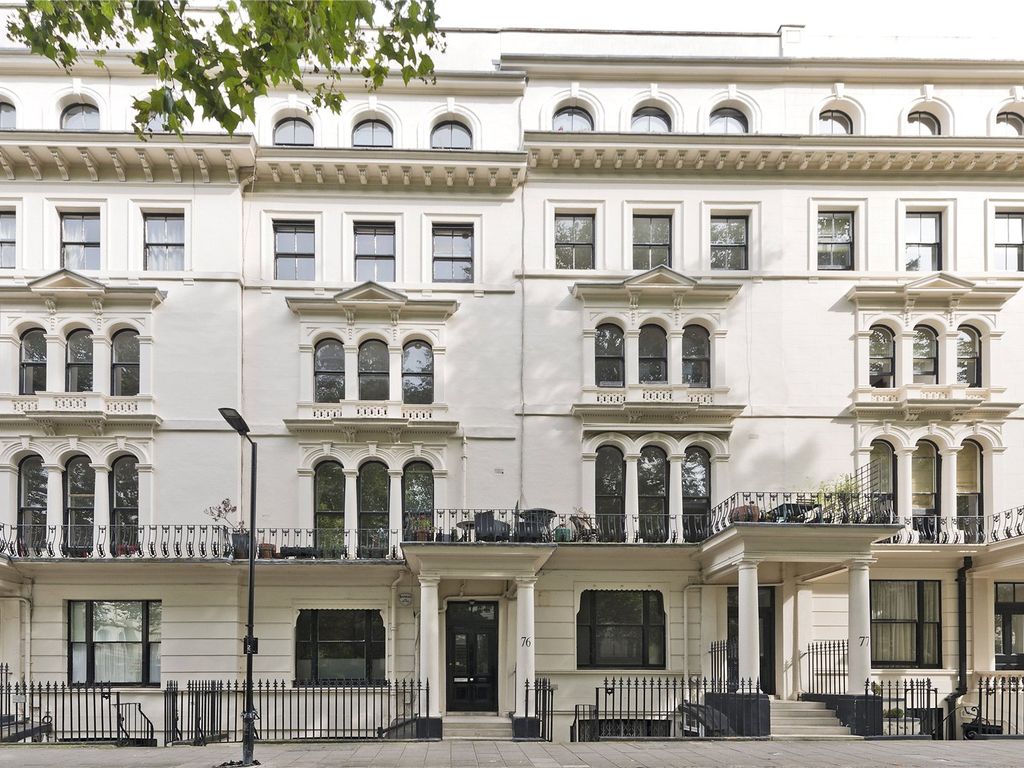 2 bed flat for sale in Kensington Gardens Square, London W2, £1,495,000