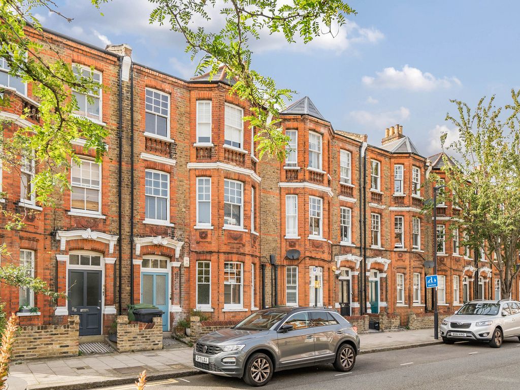 1 bed flat for sale in Hackford Road, London SW9, £500,000