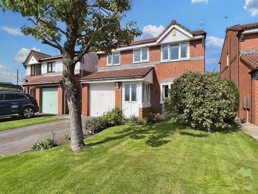 4 bed detached house for sale in Tarnacre View, Garstang, Preston PR3, £380,000
