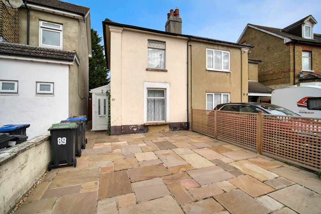 3 bed semi-detached house for sale in Dagnall Park, South Norwood, London, England SE25, £450,000