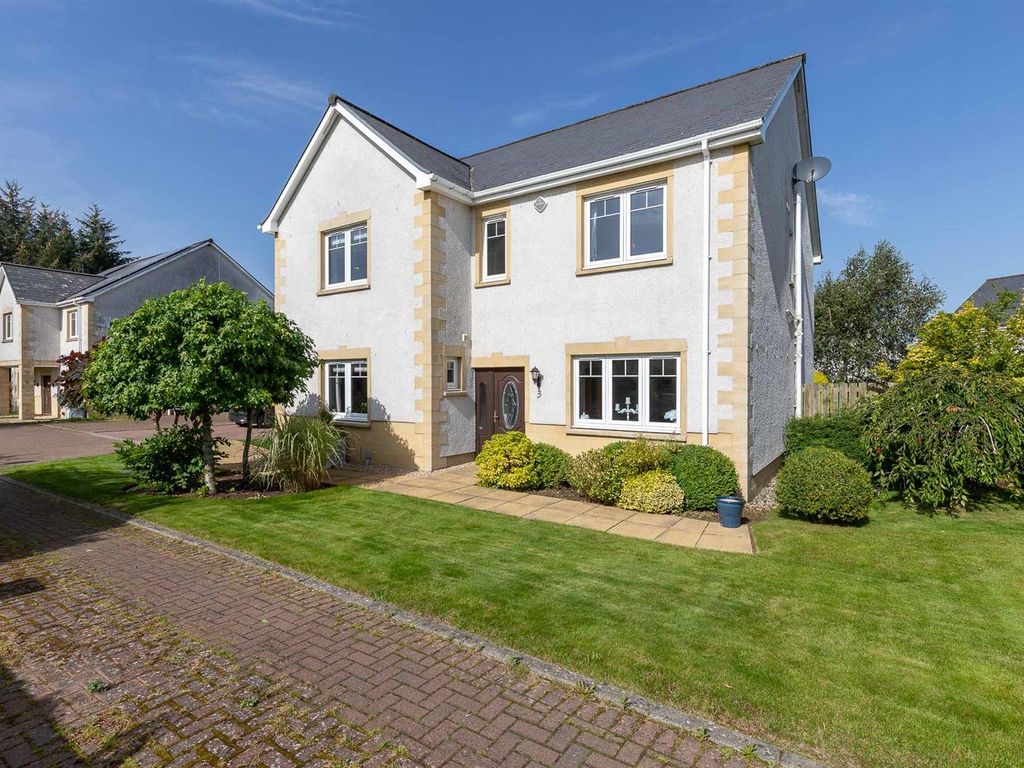 5 bed detached house for sale in Earn Drive, Balgowan, Perth PH1, £378,500