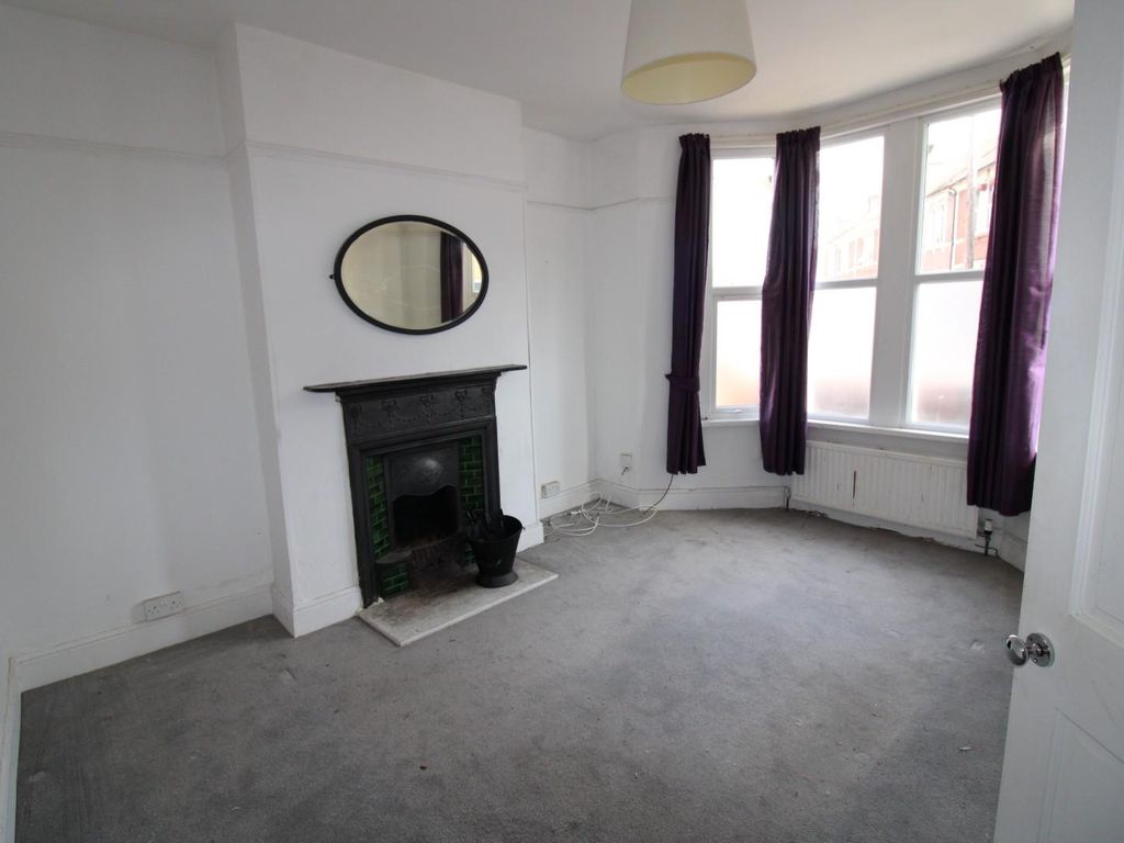 3 bed property for sale in All Hallows Road, Easton, Bristol BS5, £325,000