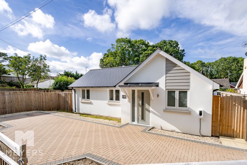 2 bed bungalow for sale in Sandy Lane, St. Ives, Ringwood BH24, £400,000