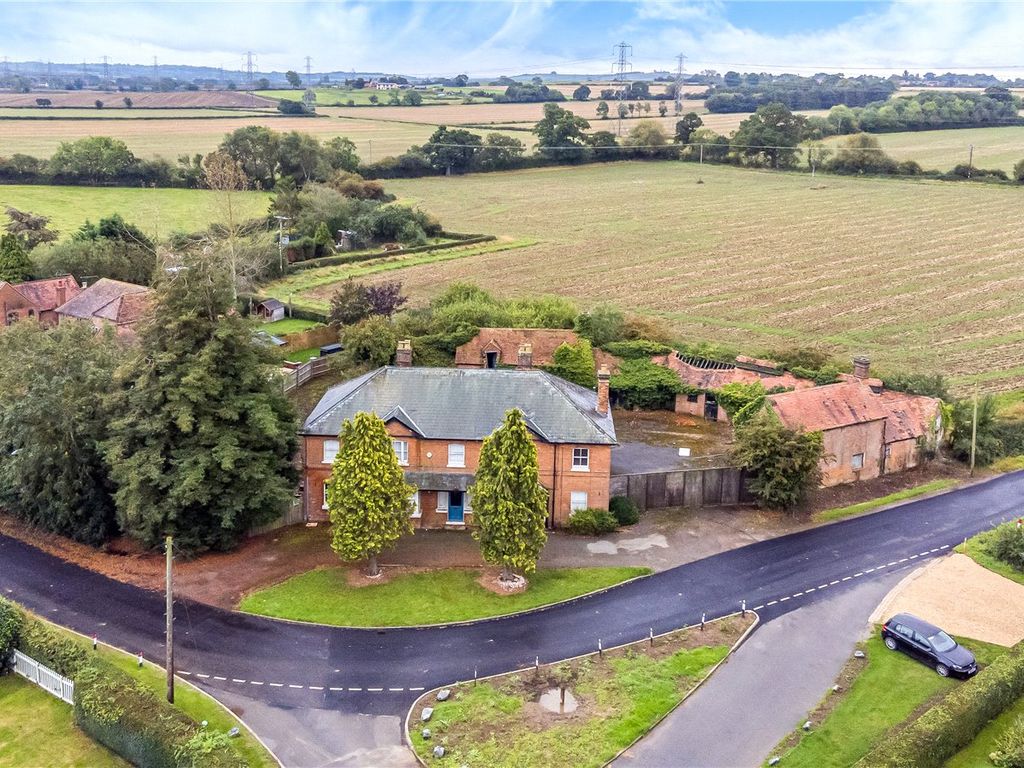 Land for sale in Verney Junction, Buckinghamshire MK18, £825,000