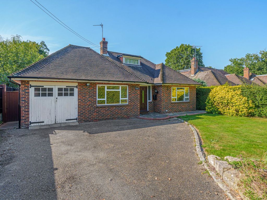 4 bed bungalow for sale in Loxwood Road, Alfold GU6, £545,000