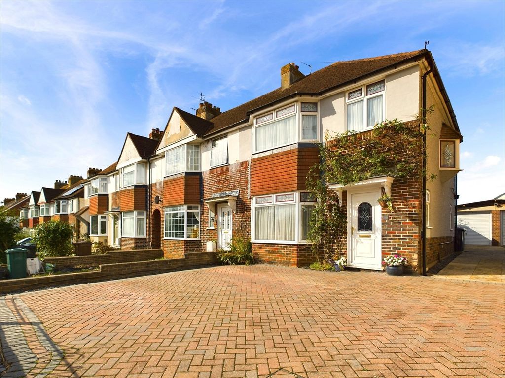 4 bed semi-detached house for sale in Elm Drive, Hove BN3, £500,000
