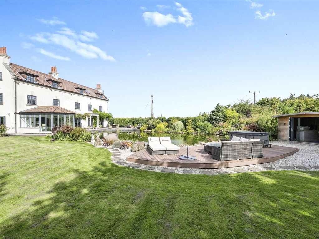 5 bed detached house for sale in Barmby On The Marsh, East Yorkshire DN14, £850,000