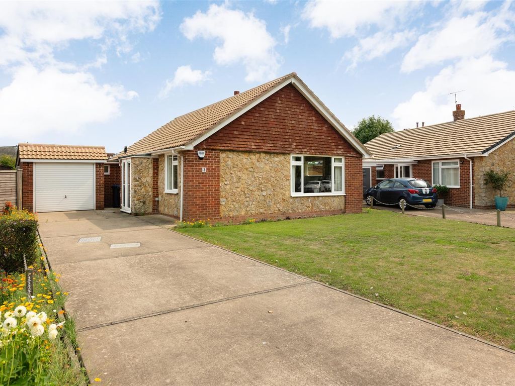 2 bed detached bungalow for sale in Juniper Close, Whitstable CT5, £595,000