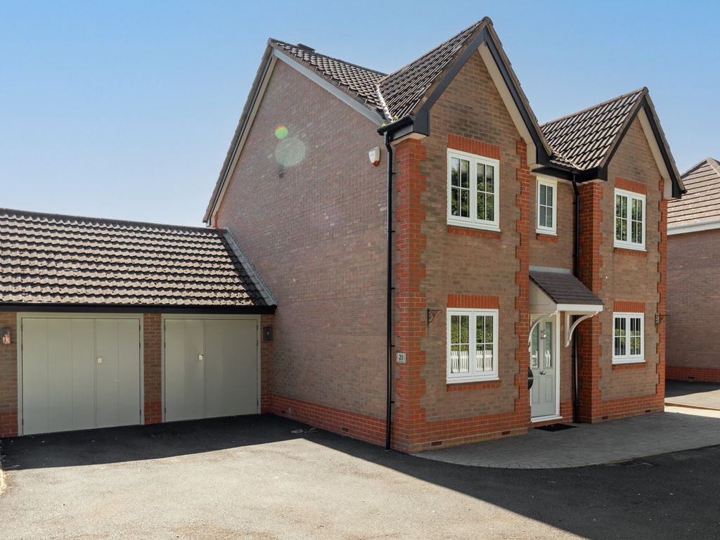 4 bed detached house for sale in Aspen Close, Sutton Coldfield B76, £579,950