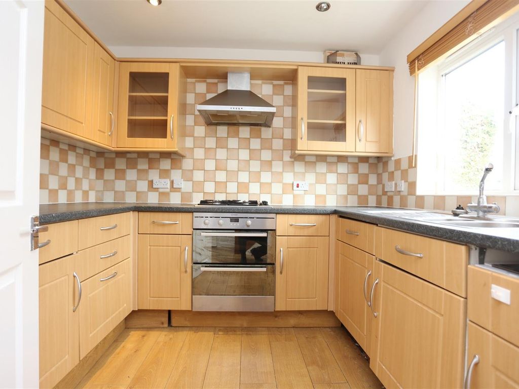 3 bed detached house for sale in Ravenswood Drive, Woodingdean, Brighton BN2, £450,000