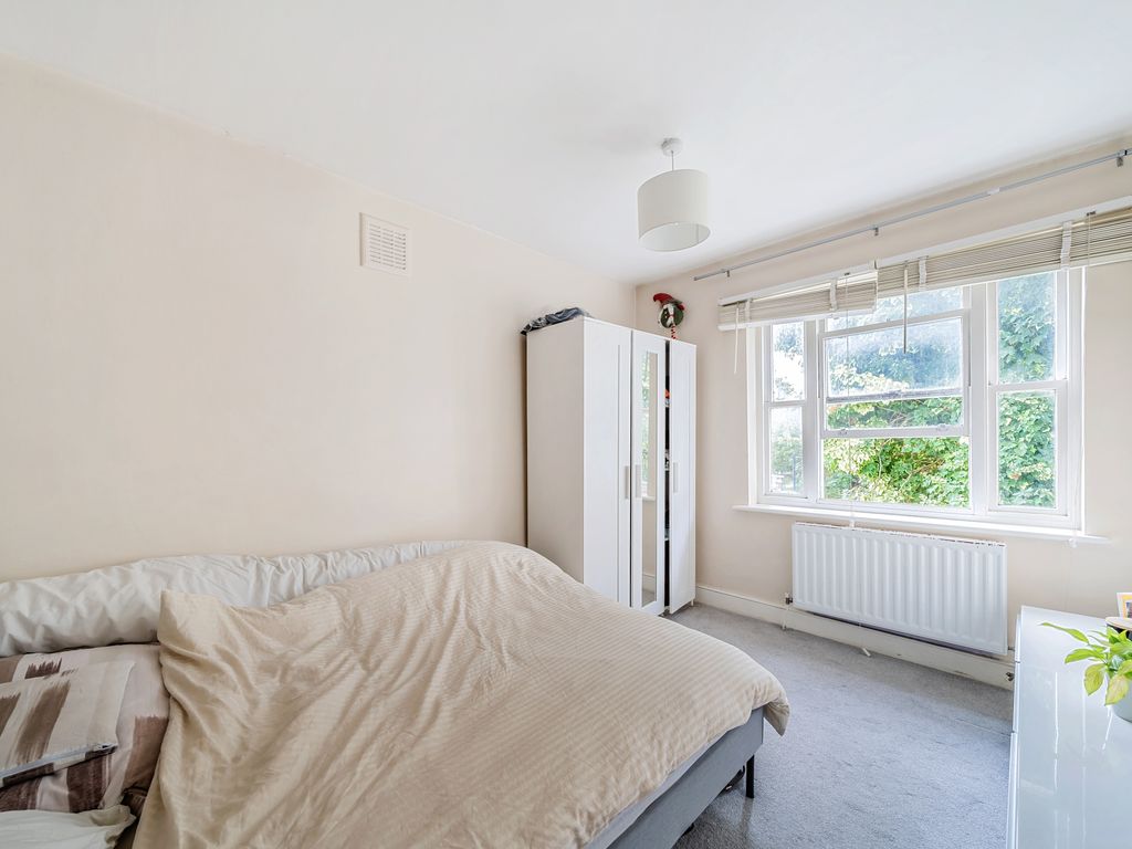 1 bed flat for sale in Lysander Grove, London N19, £360,000