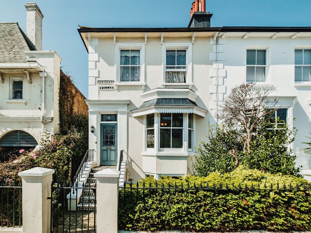 4 bed town house for sale in Osborne Villas, Hove BN3, £850,000