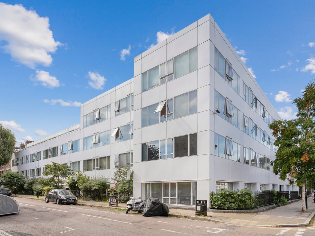 1 bed flat for sale in Drayton Park, London N5, £435,000