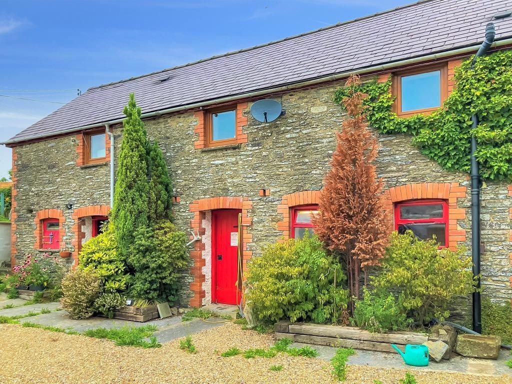 1 bed detached house for sale in Capel Iwan, Newcastle Emlyn, Carmarthenshire SA38, £250,000
