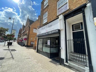 Retail premises to let in 130/132, High Street, Newmarket, Suffolk CB8, £20,000 pa