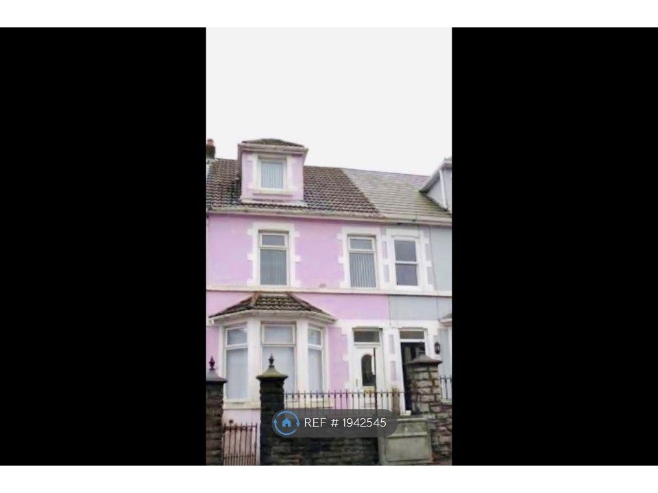 Room to rent in Scranton Villas, Porth CF39, £475 pcm
