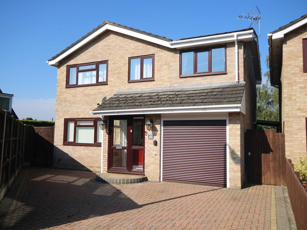 4 bed detached house for sale in Humber Close, Thatcham RG18, £485,000