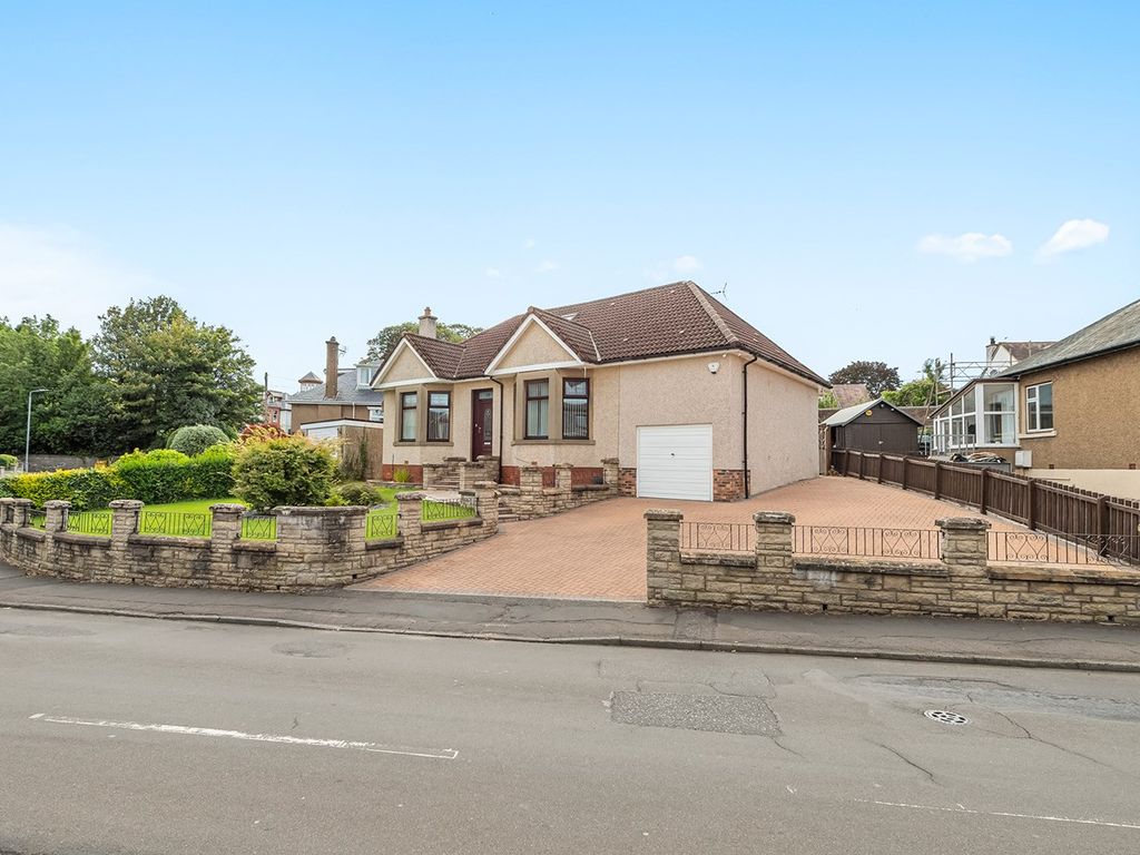 4 bed detached house for sale in Carronvale Road, Larbert FK5, £385,000