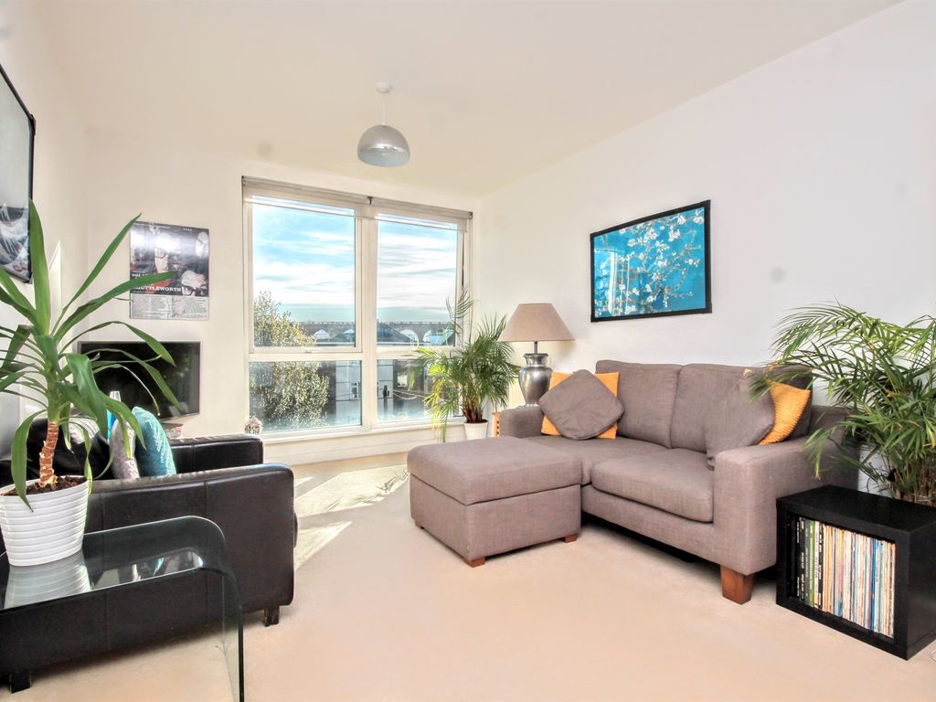 2 bed flat for sale in Stanford Avenue, Brighton BN1, £395,000