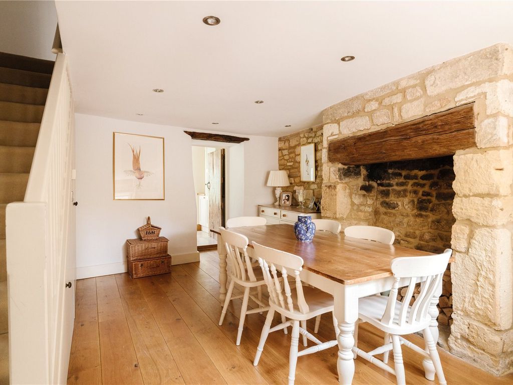 3 bed end terrace house for sale in Witney Street, Burford, Oxfordshire OX18, £845,000