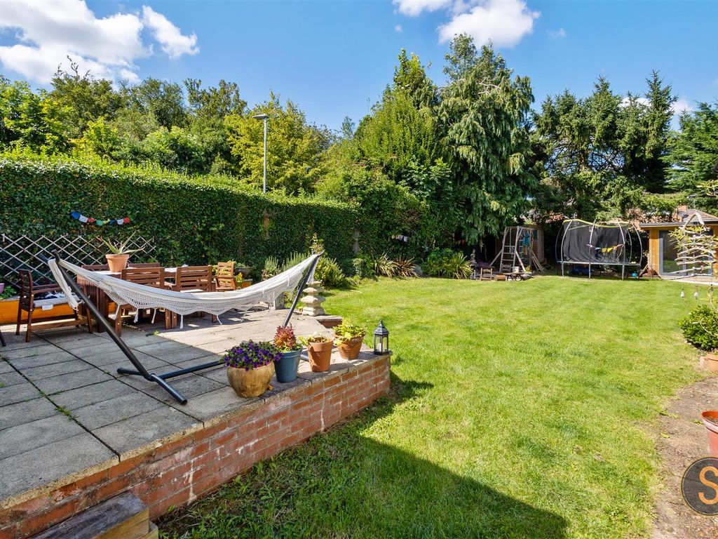 3 bed detached house for sale in Langley Hill, Kings Langley WD4, £1,000,000