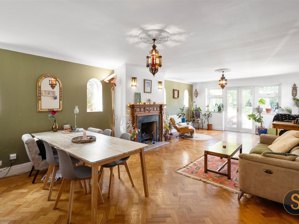 3 bed detached house for sale in Langley Hill, Kings Langley WD4, £1,000,000