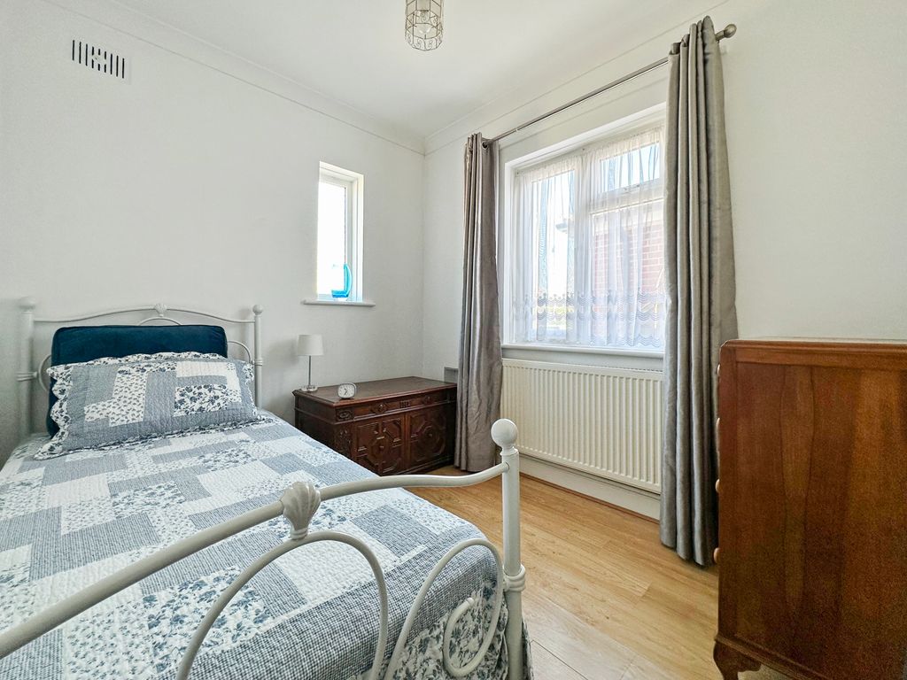 2 bed detached bungalow for sale in Glenbervie Drive, Herne Bay CT6, £345,000