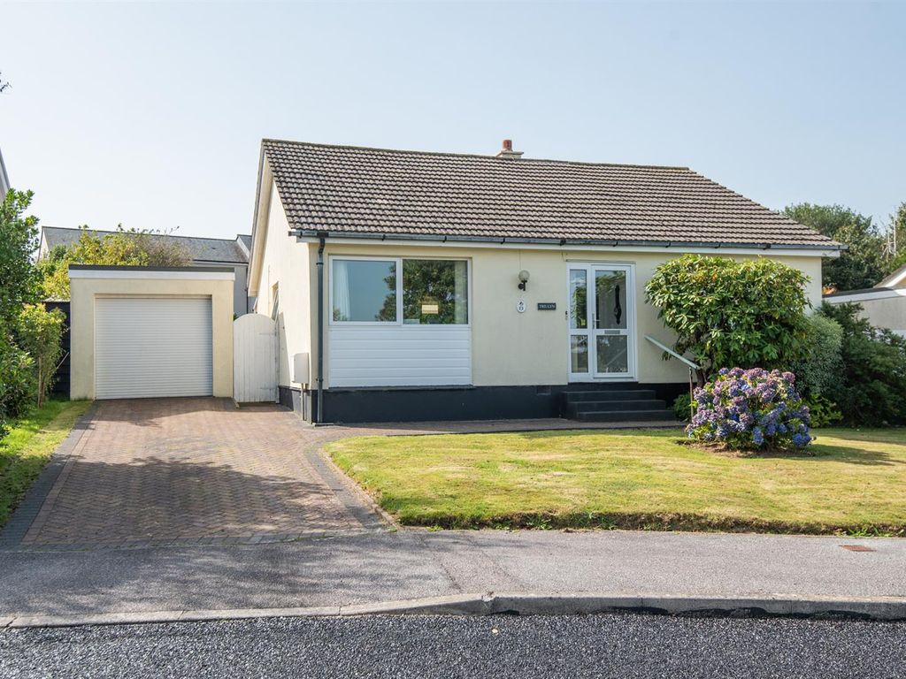 3 bed detached bungalow for sale in Forth Noweth, Carnon Downs, Truro TR3, £410,000