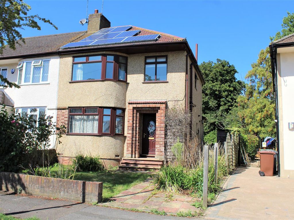 3 bed semi-detached house for sale in Allandale Crescent, Potters Bar EN6, £549,950