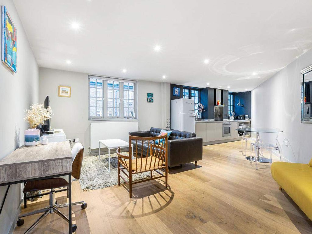 1 bed flat for sale in Effie Road, London SW6, £550,000