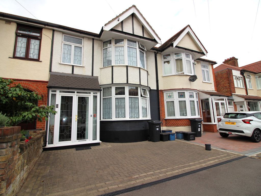 3 bed terraced house for sale in Brixham Gardens, Ilford IG3, £540,000