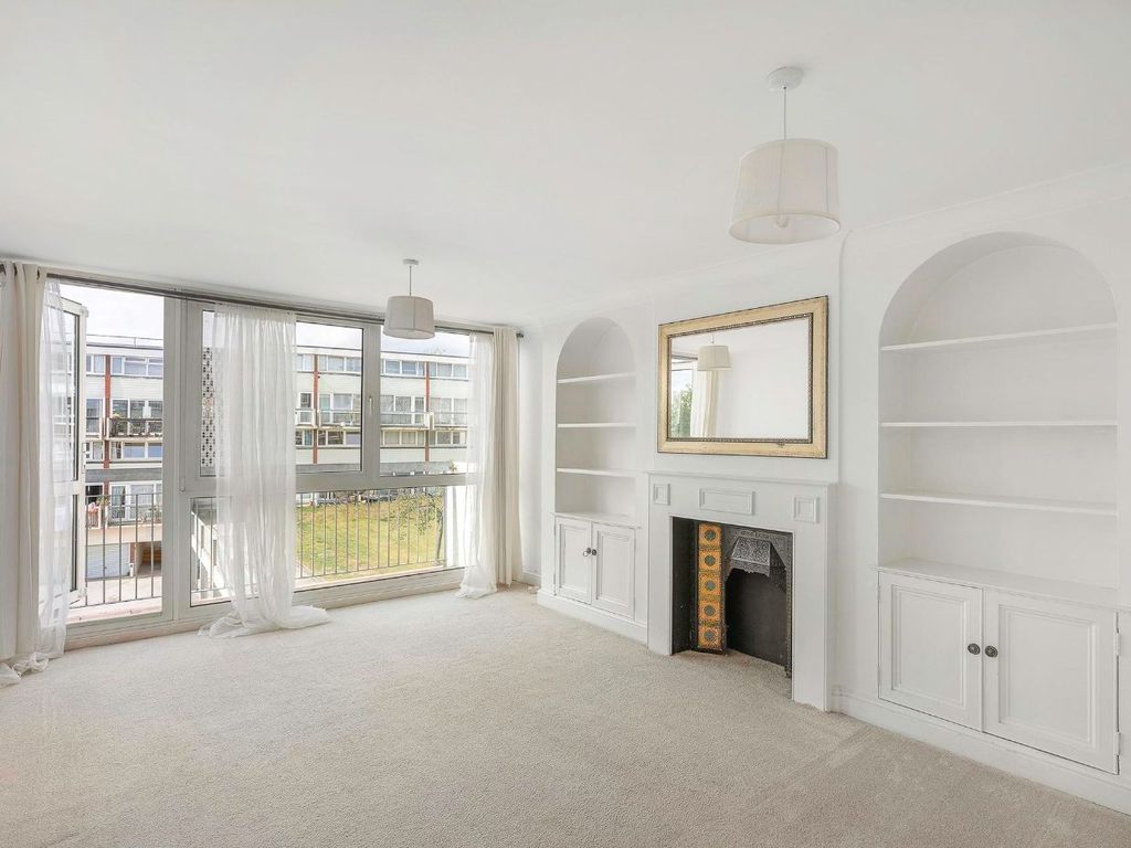 2 bed maisonette for sale in Sylvan Road, London SE19, £350,000