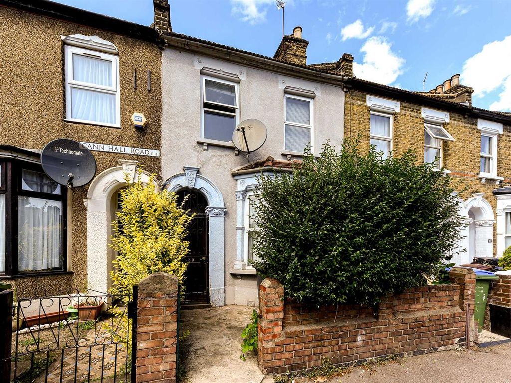 3 bed property for sale in Cann Hall Road, London E11, £525,000