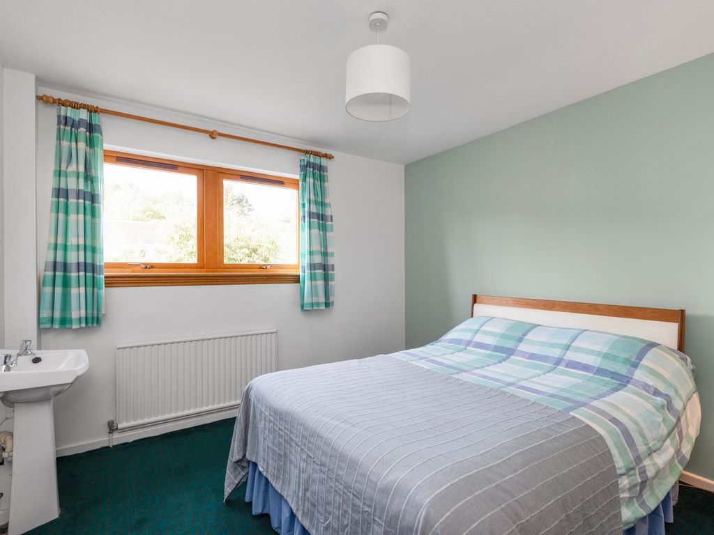 5 bed property for sale in 4 Crosswood Crescent, Balerno, Edinburgh EH14, £499,000