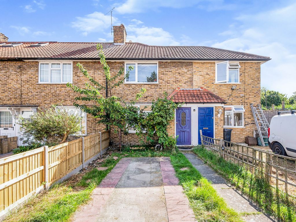 2 bed terraced house for sale in Lessness Road, Morden SM4, £400,000