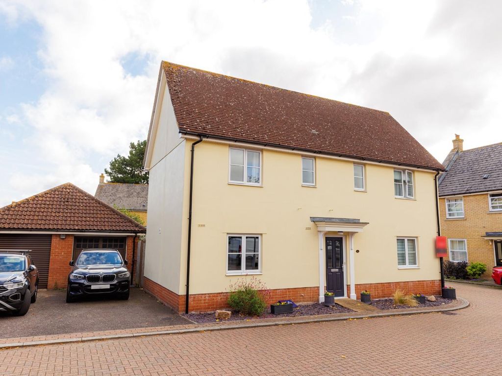 4 bed detached house for sale in Osmond Close, Black Notley, Braintree CM77, £475,000