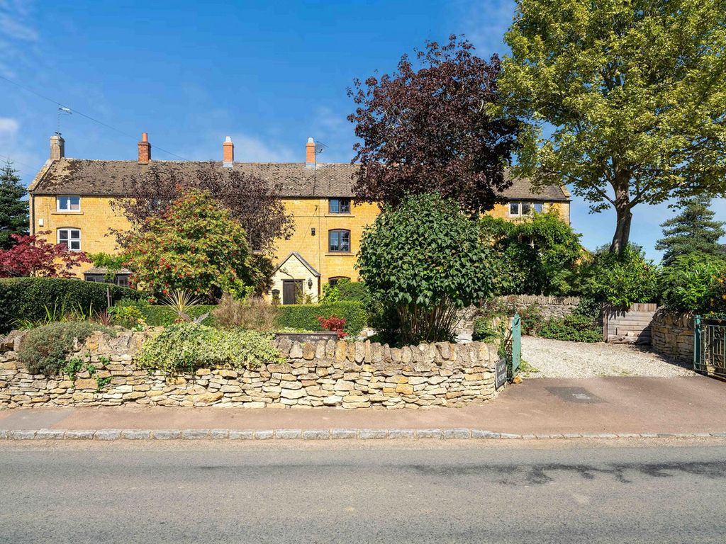 4 bed cottage for sale in Draycott, Moreton In Marsh, Gloucestershire GL56, £800,000