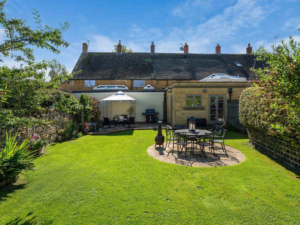 4 bed cottage for sale in Draycott, Moreton In Marsh, Gloucestershire GL56, £800,000