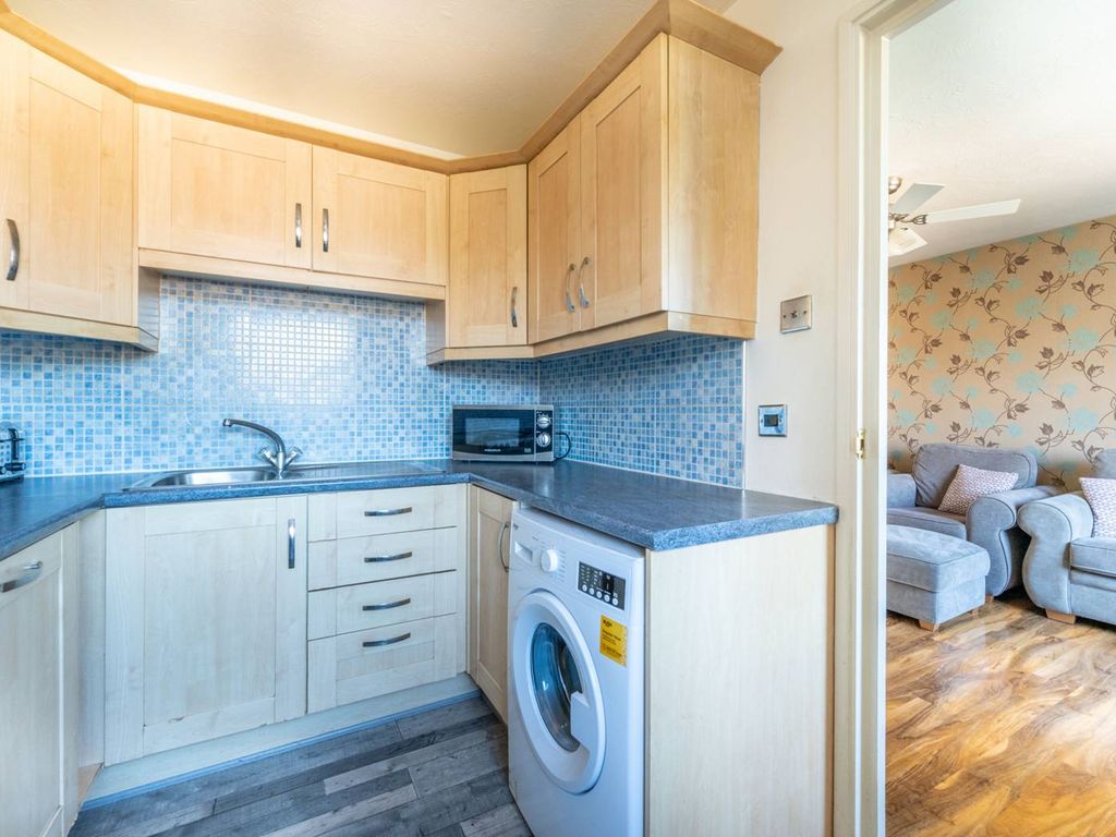 2 bed terraced house for sale in Turnstone Close, Plaistow, London E13, £335,000