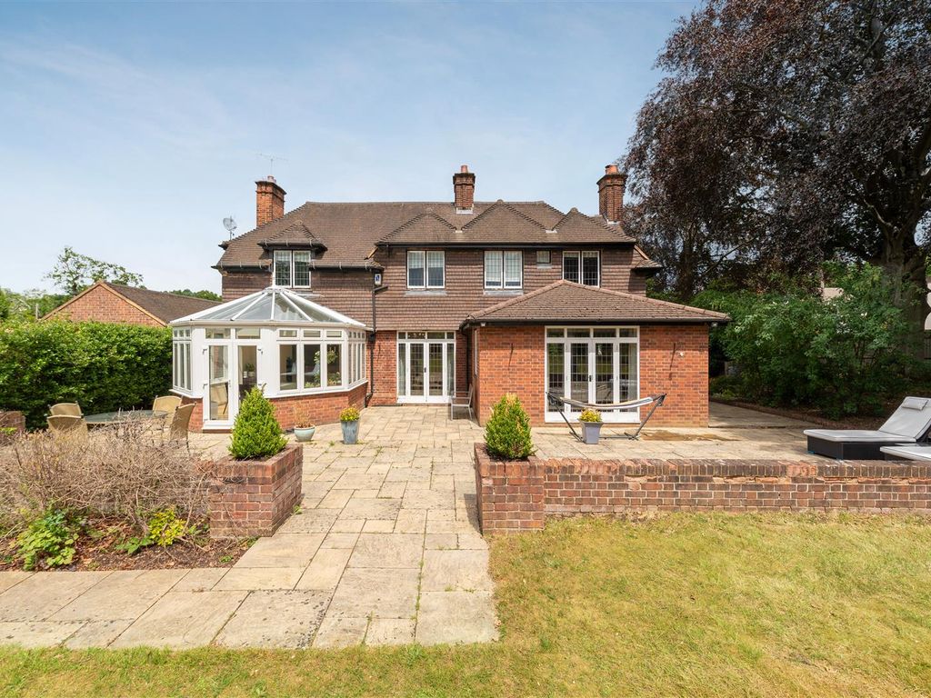 4 bed detached house to rent in Charters Road, Sunningdale, Ascot SL5, £7,000 pcm
